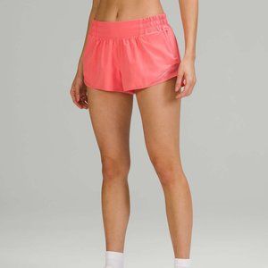 Lululemon Hotty Hot Low-Rise Lined Short 2.5" Raspberry Cream - Size 6 - NWT